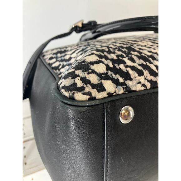 COACH 25811 BLACK, WHITE PRINT CANVAS, LEATHER SHOULDER BAG - Picture 9 of 16